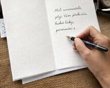 Co napsat do svatebního přáníčka: 10 tipů na krásné věnování